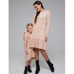 Комплект платьев мама дочка с капюшоном и рюшем